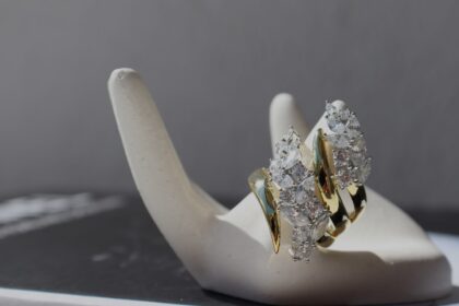 Zirkon Taşlı Olivia Golden Kolye