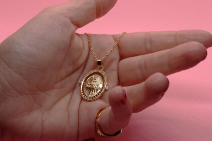 Çelik Göz Model Kolye