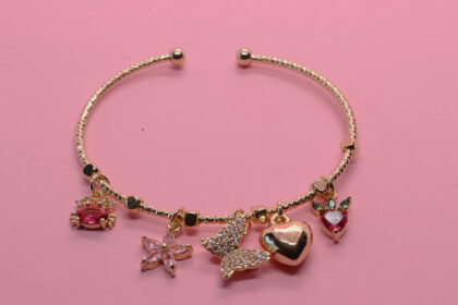 Kalp Taşlı Altın Kaplama Bilezik