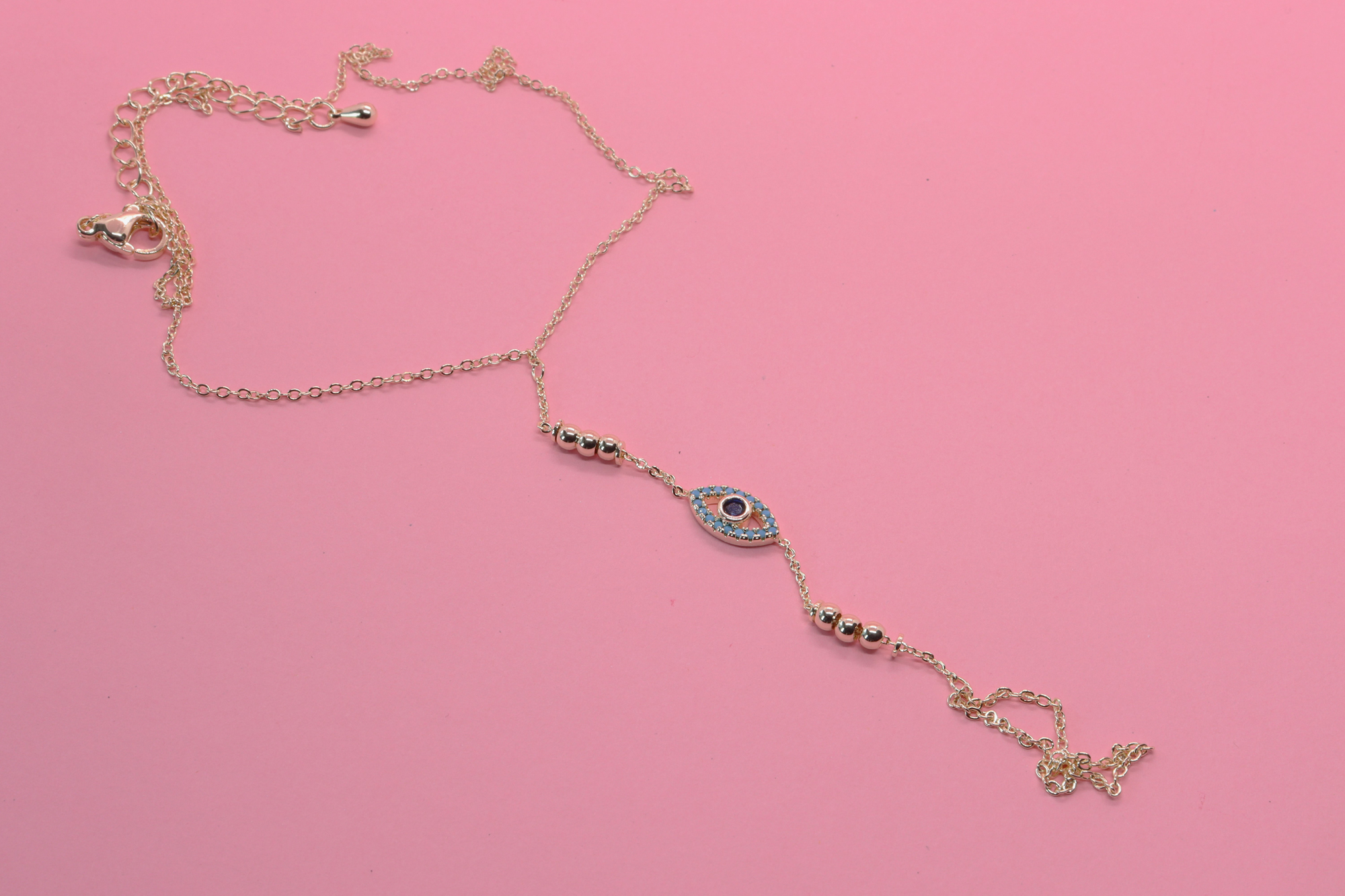 Nazar Boncuklu Şahmeran