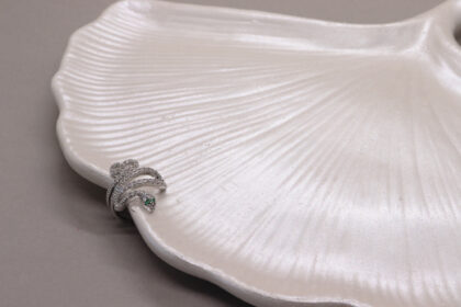 Marka Model Zirkon Taş Kıkırdak Küpe