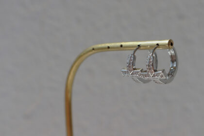 Zirkon Taşlı Küpe