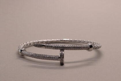 İthal Çivi Taşlı Bilezik