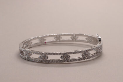 İthal Flower Taşlı Kelepçe Bilezik