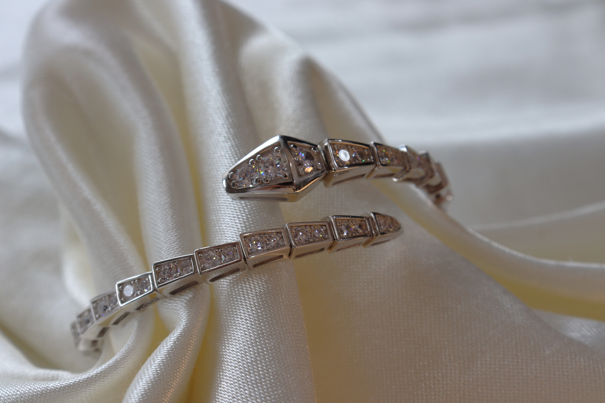 İthal Blg Yılan Taşlı Selen Kelepçe Bilezik - Görsel 3