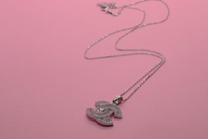 İthal Marka Model Taşlı Kolye