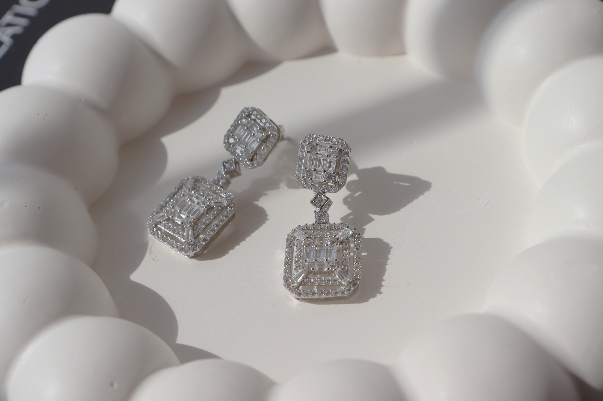 İthal Baget Taşlı Küpe - Görsel 2