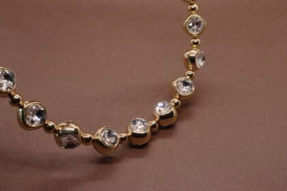 MARKA MODEL TAŞLI KOLYE