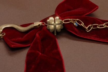 ÇELİK YONCA BİLEKLİK