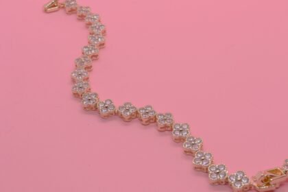 ZİRKON TAŞ YONCA BİLEKLİK