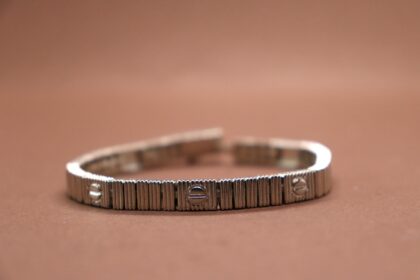 MARKA MODEL GÜMÜŞ BİLEKLİK