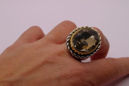 MARKA MODEL İRİ TAŞLI YÜZÜK