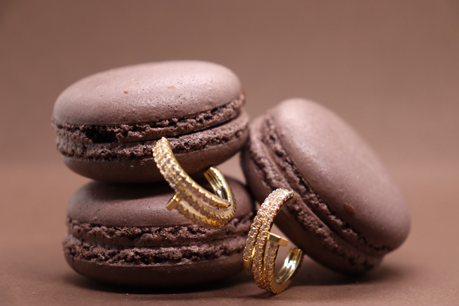 MARKA MODEL GOLD RENGİ HALKA KÜPE - Görsel 2