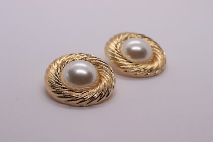 MARKA MODEL GOLD İNCİLİ KÜPE