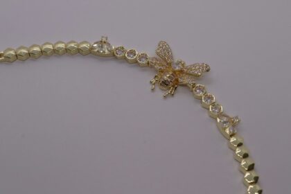 ALTIN KAPLAMA KELEBEK BİLEKLİK