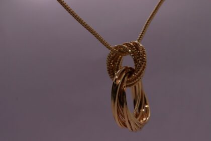 ALTIN KAPLAMA UZUN KOLYE