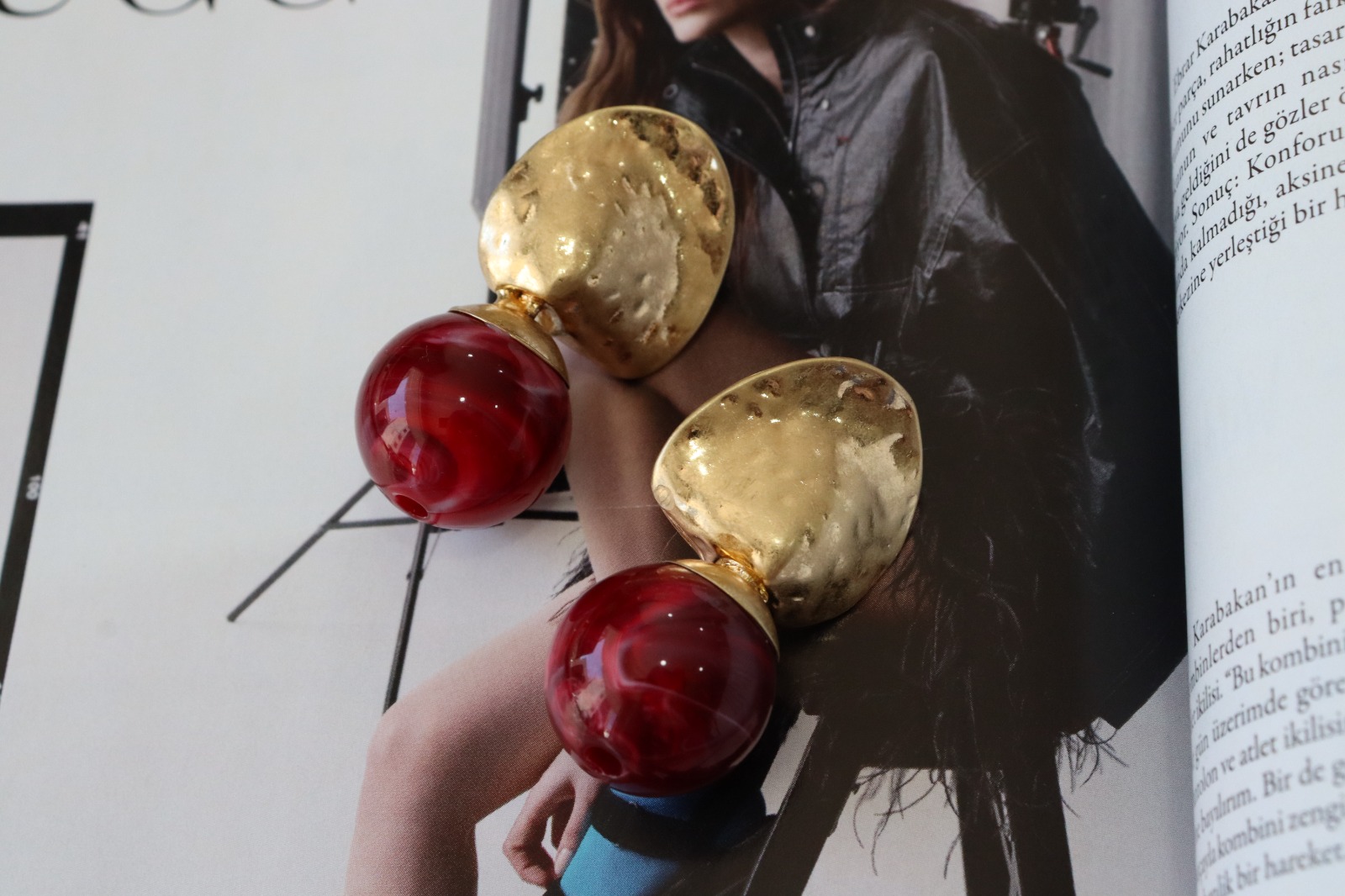 GOLD VİŞNE KÜPE - Görsel 3