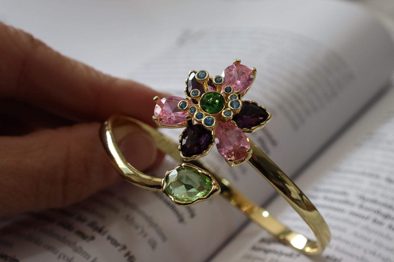 ALTIN KAPLAMA FLOWER BİLEZİK - Görsel 8